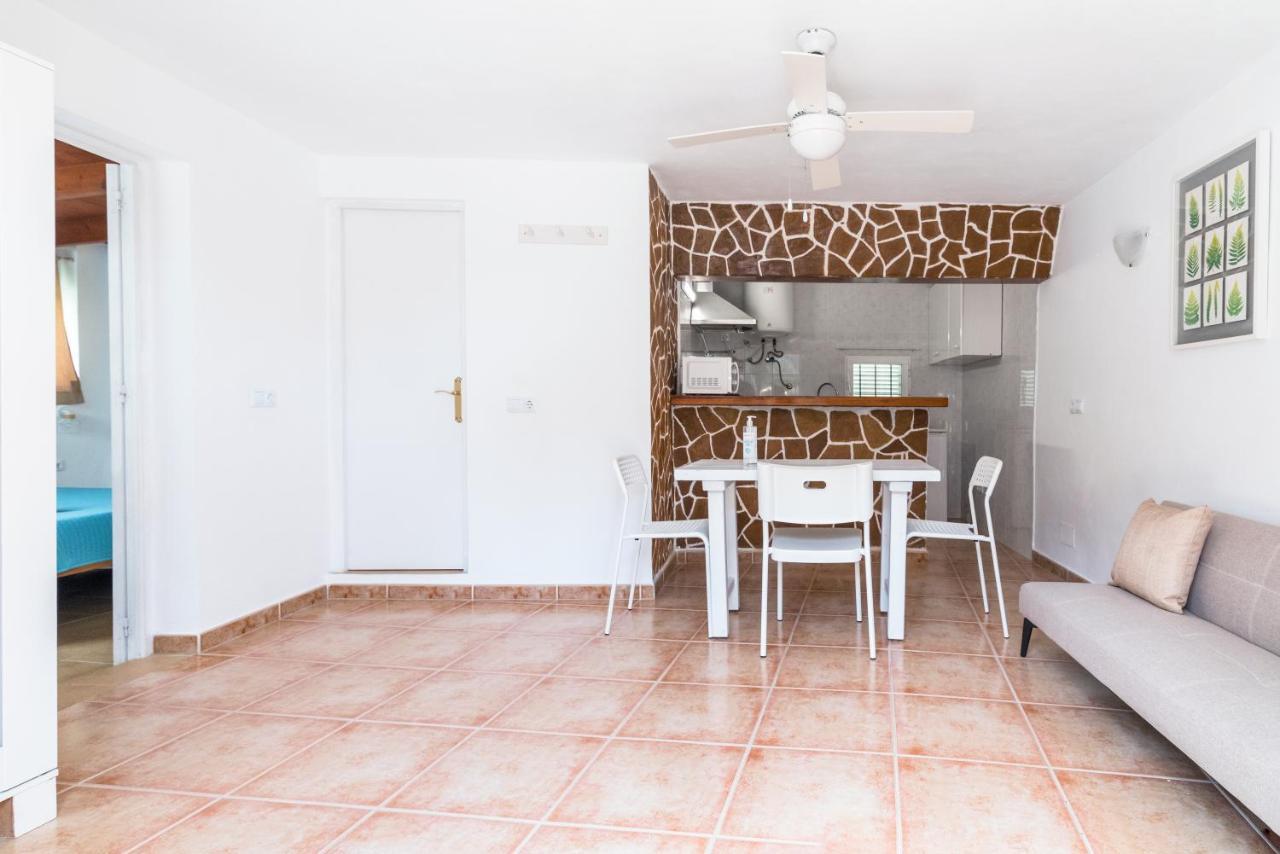 Apartamentos Mayans San Ferrán de ses Roques Exterior foto